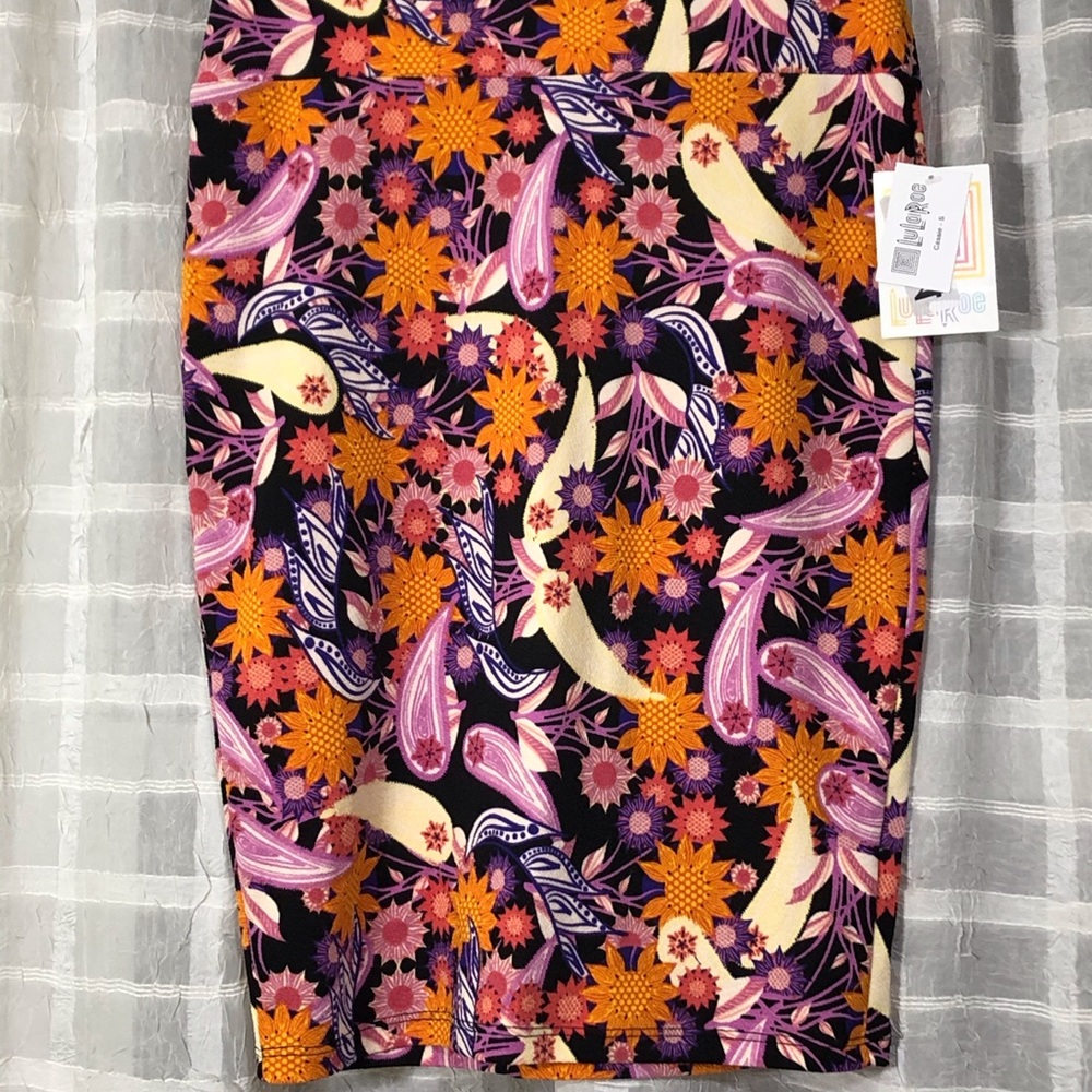 LulaRoe Cassie Skirt - New w/ Tags
